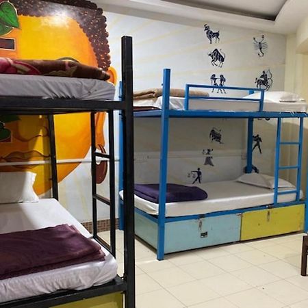 Vagabond Stay Hostelバラナシ エクステリア 写真