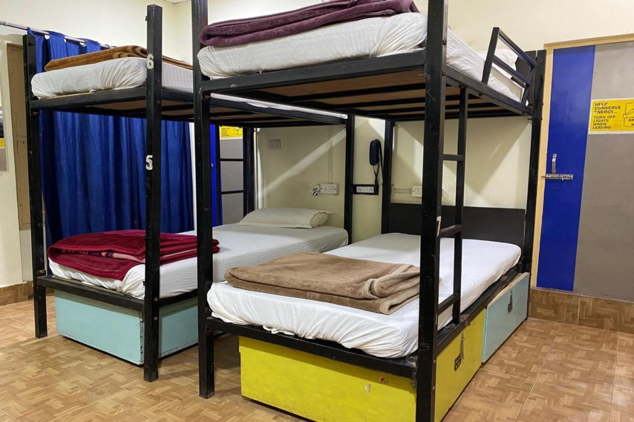 Vagabond Stay Hostelバラナシ エクステリア 写真