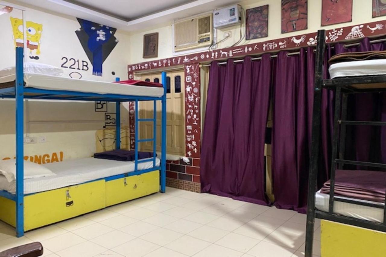 Vagabond Stay Hostelバラナシ エクステリア 写真