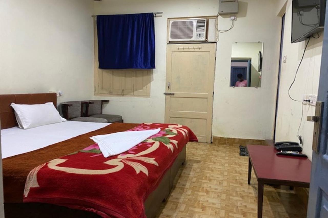 Vagabond Stay Hostelバラナシ エクステリア 写真