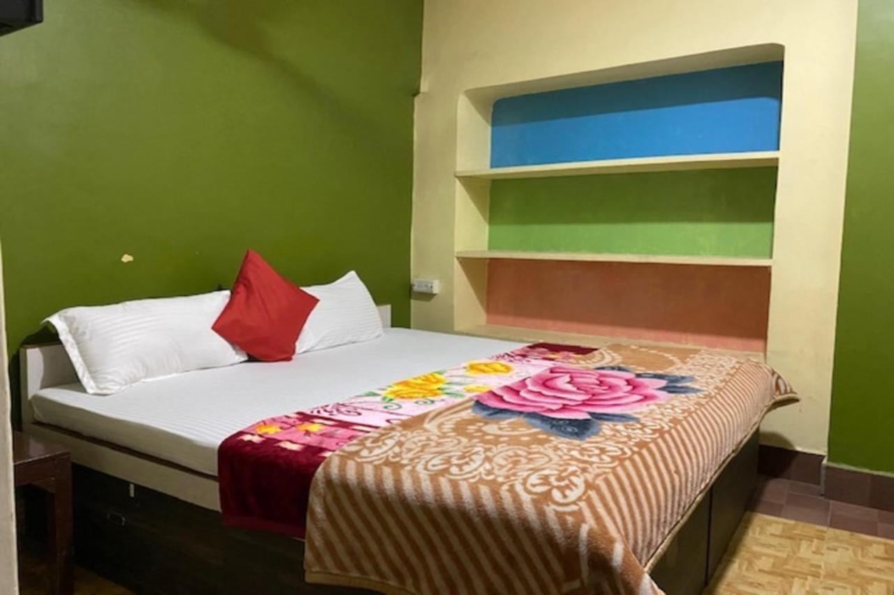 Vagabond Stay Hostelバラナシ エクステリア 写真